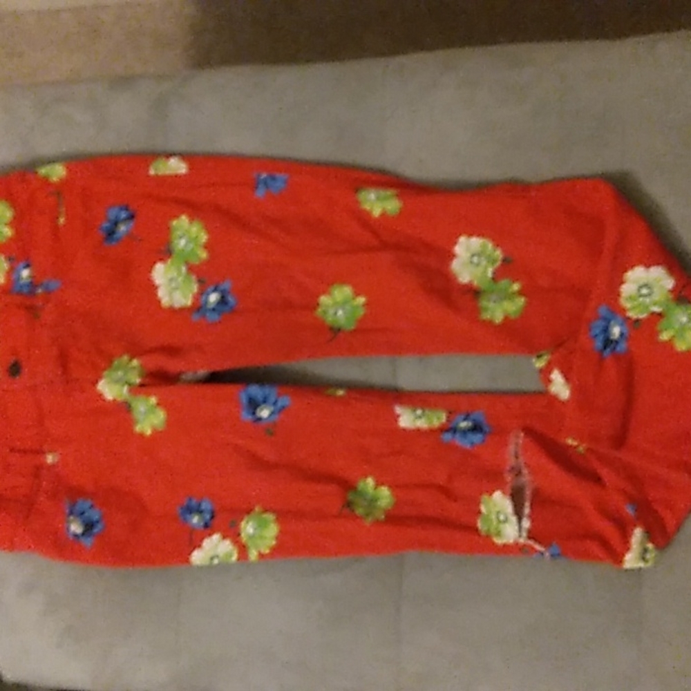Hollister Skinny Jeans, size 3, red floral